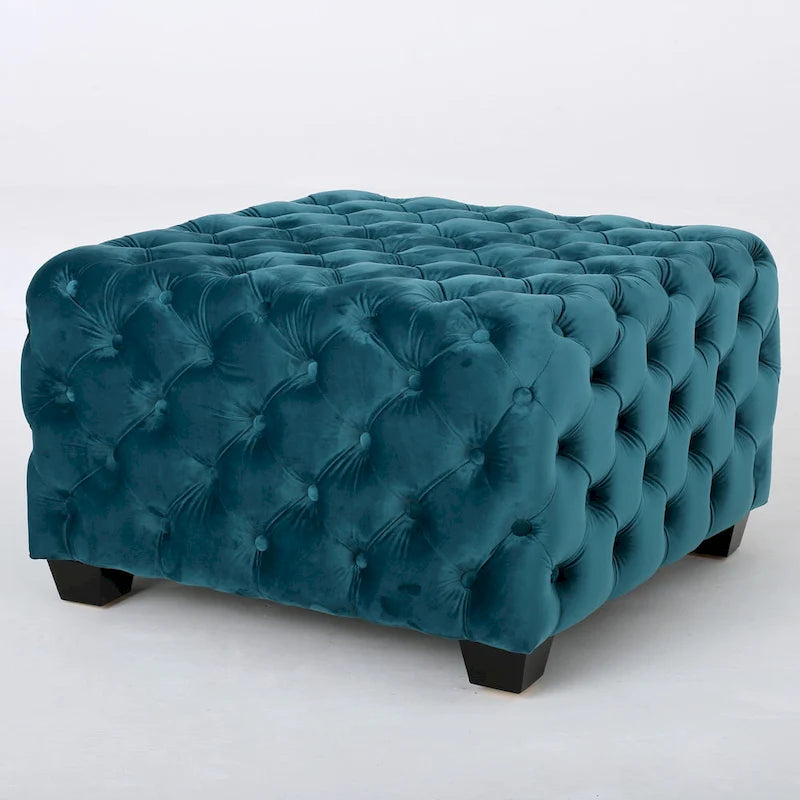 Pouf in velluto con trapuntatura a bottoni e gambe in legno di betulla